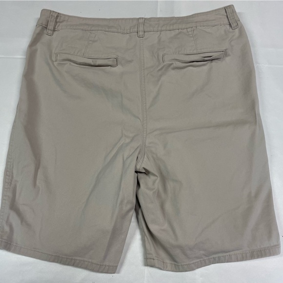 Chicos khaki shorts. A great basic for any closet. Size 2/M - Picture 1 of 3